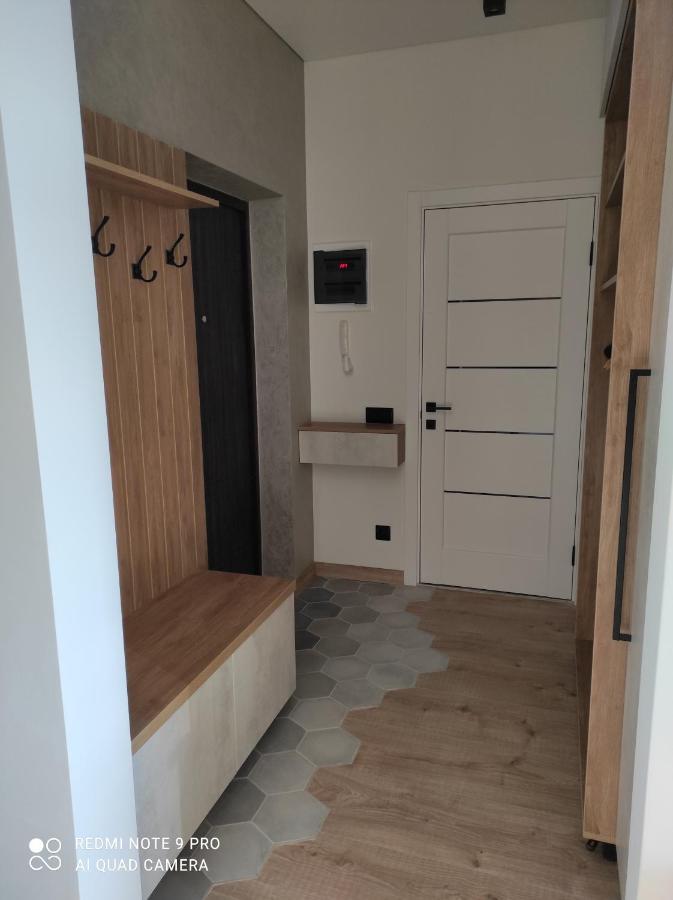 New Apartment Vivita Uzjhorod Exteriör bild