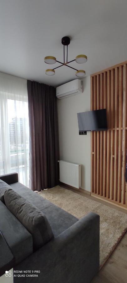 New Apartment Vivita Uzjhorod Exteriör bild